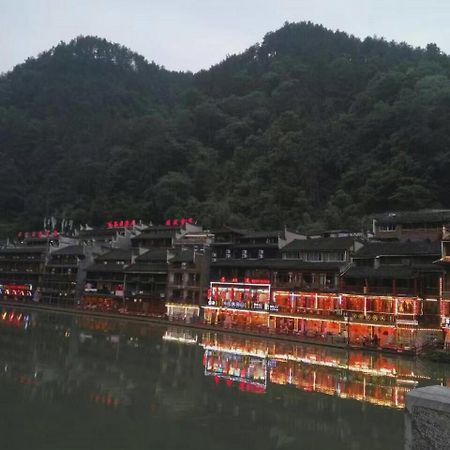 166 Inn Fenghuang Exterior photo