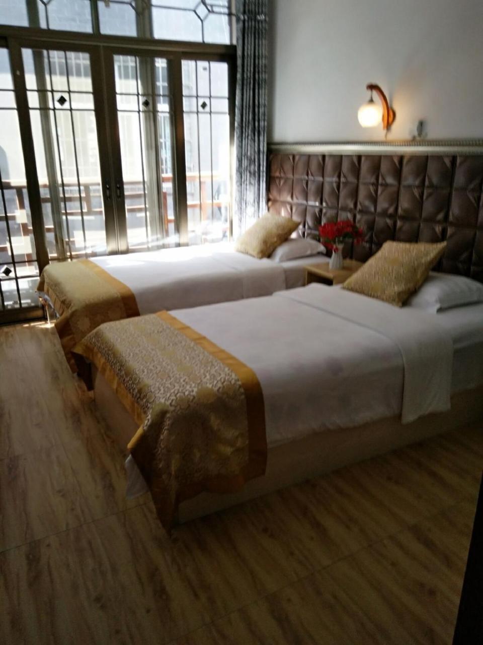 166 Inn Fenghuang Exterior photo