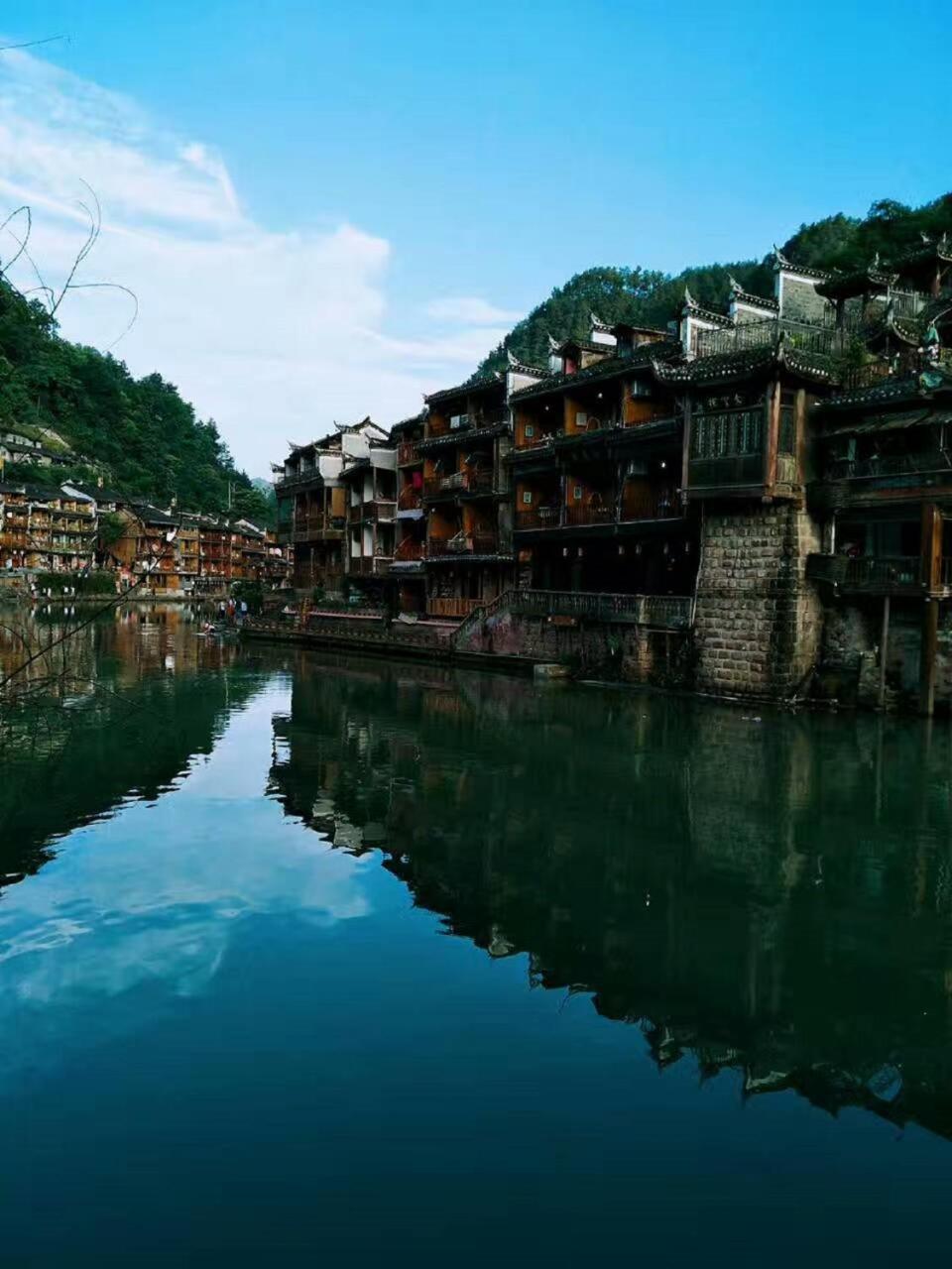 166 Inn Fenghuang Exterior photo